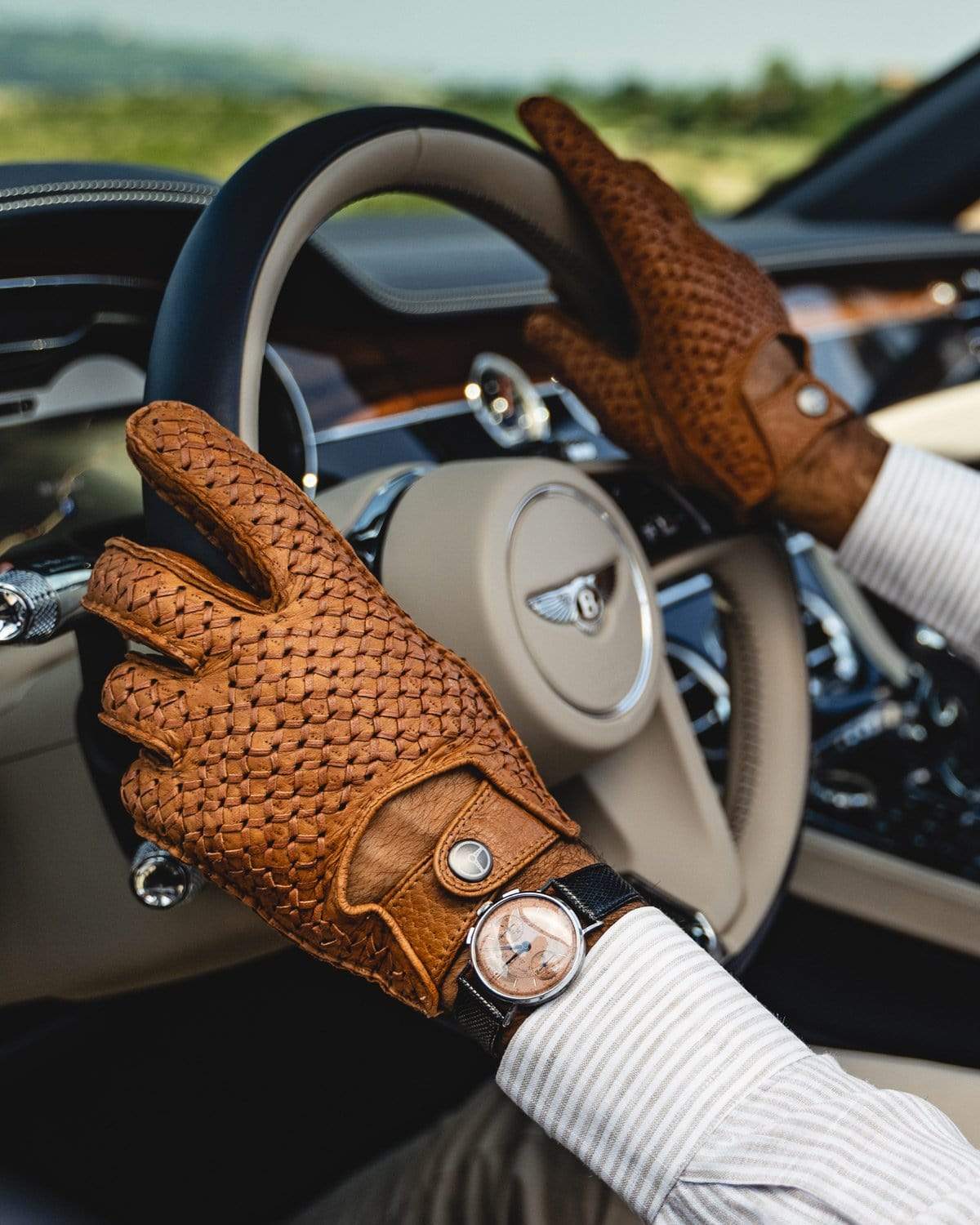 Bespoke - Peccary Leather Driving Gloves - Cork/Tan – THE OUTLIERMAN