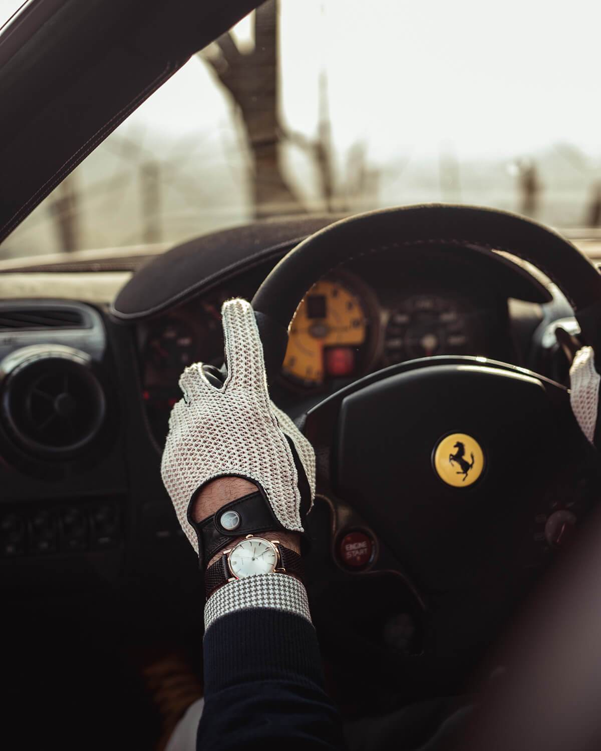 Heritage - Stringback Driving Gloves - Black – THE OUTLIERMAN