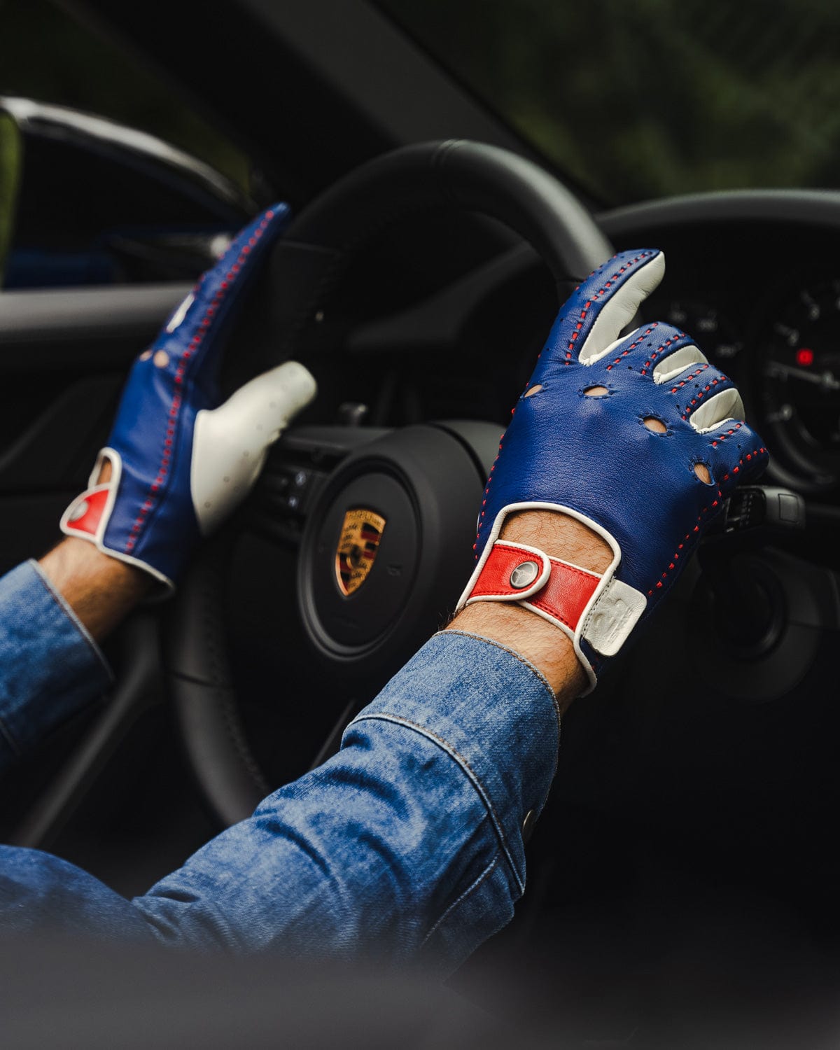 MULSANNE 24 Heures du Mans Driving Gloves Blue – THE OUTLIERMAN