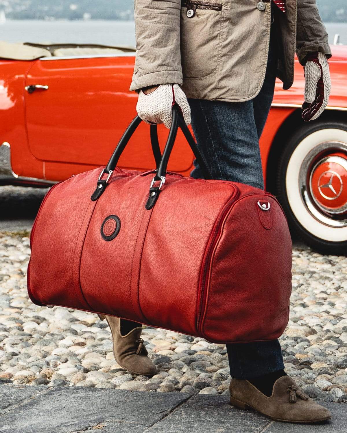 Globetrotter - Full-grain Leather Weekender Garment Bag - Black/Red – THE  OUTLIERMAN